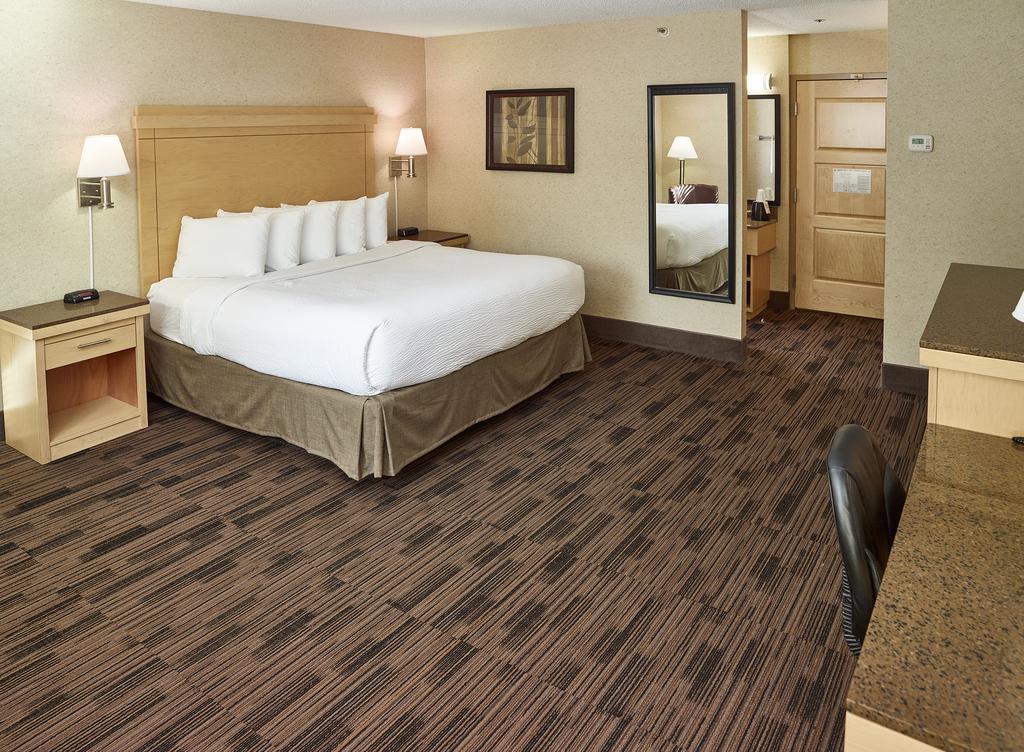Livinn Hotel Minneapolis North / Fridley Bagian luar foto
