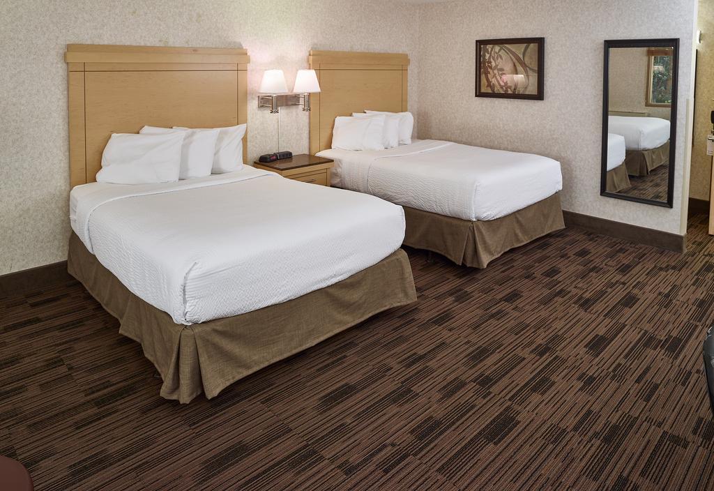Livinn Hotel Minneapolis North / Fridley Bagian luar foto