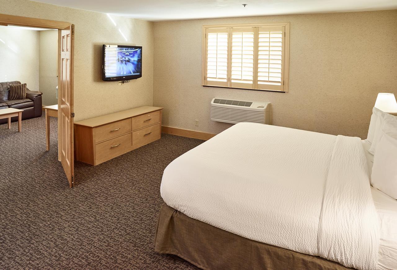 Livinn Hotel Minneapolis North / Fridley Bagian luar foto