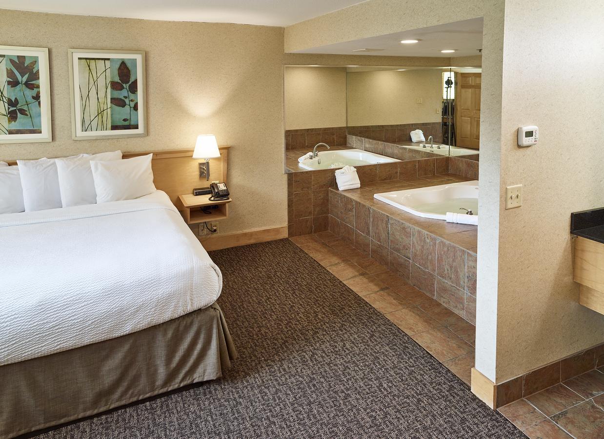 Livinn Hotel Minneapolis North / Fridley Bagian luar foto