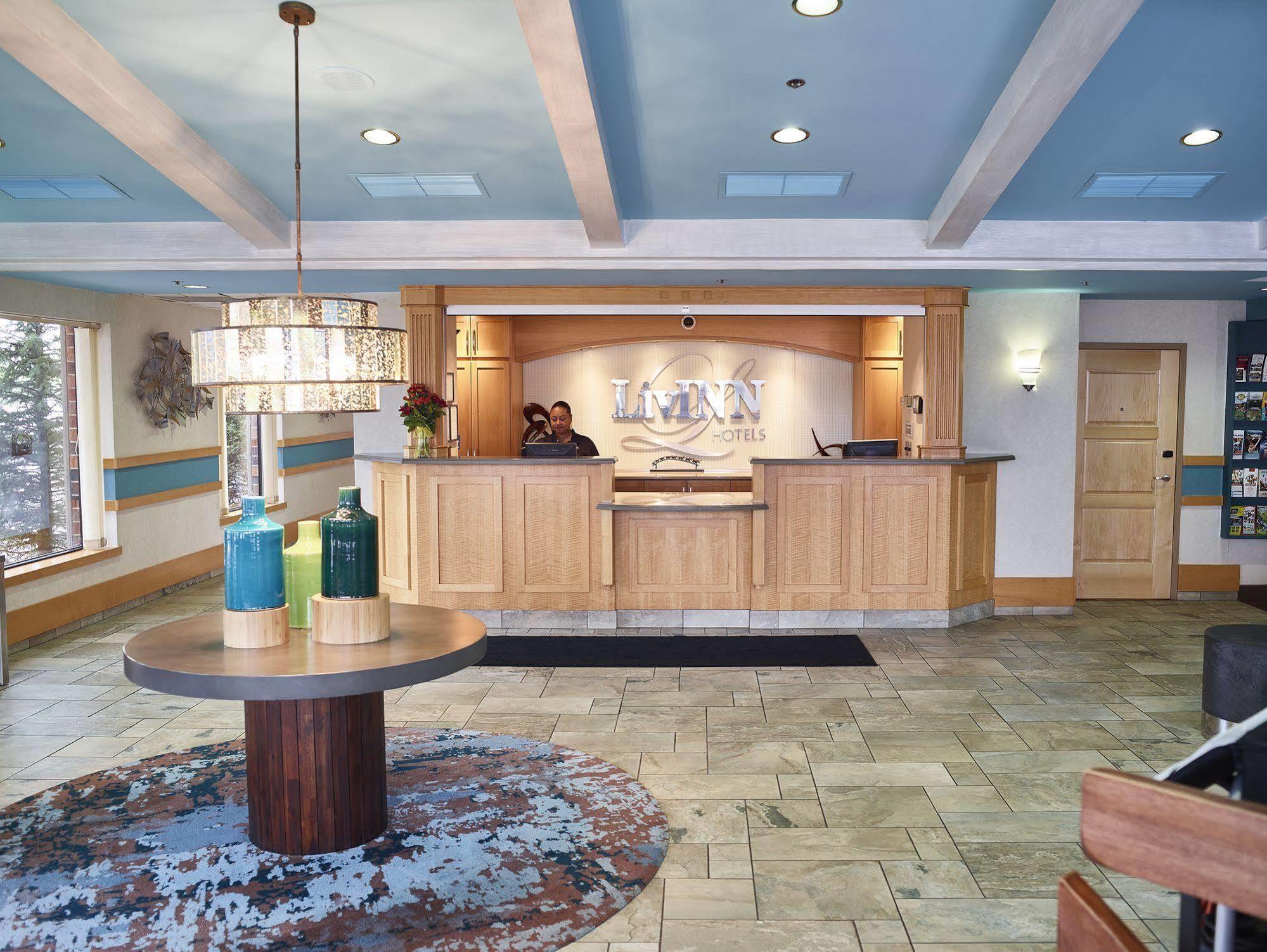 Livinn Hotel Minneapolis North / Fridley Bagian luar foto