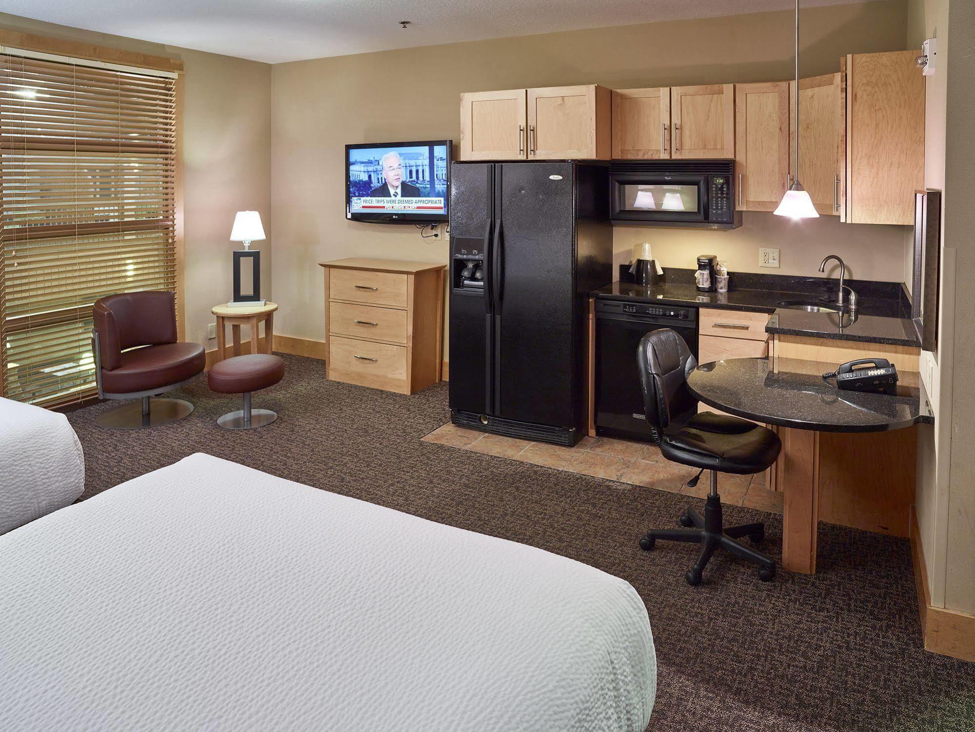 Livinn Hotel Minneapolis North / Fridley Bagian luar foto