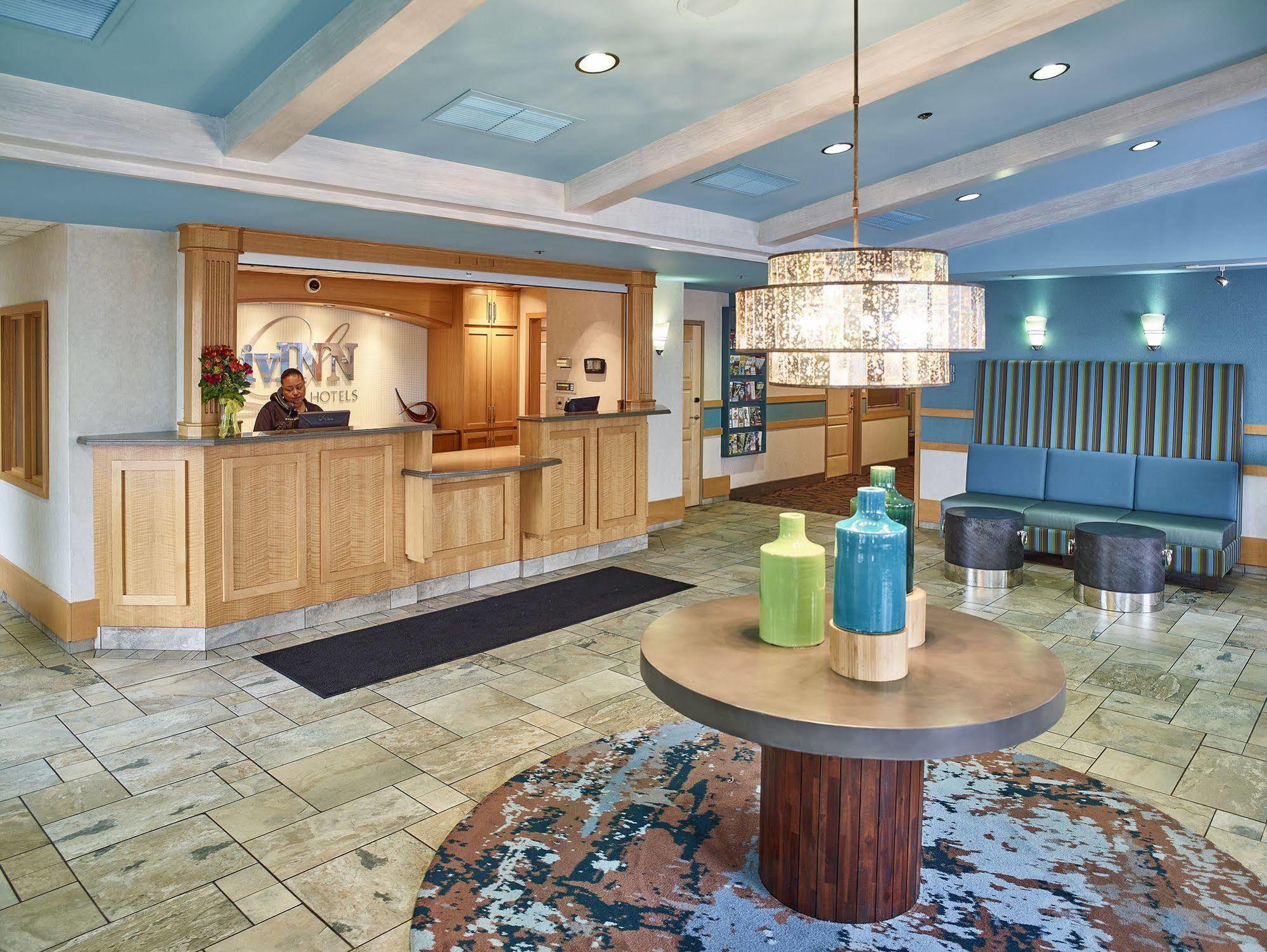 Livinn Hotel Minneapolis North / Fridley Bagian luar foto