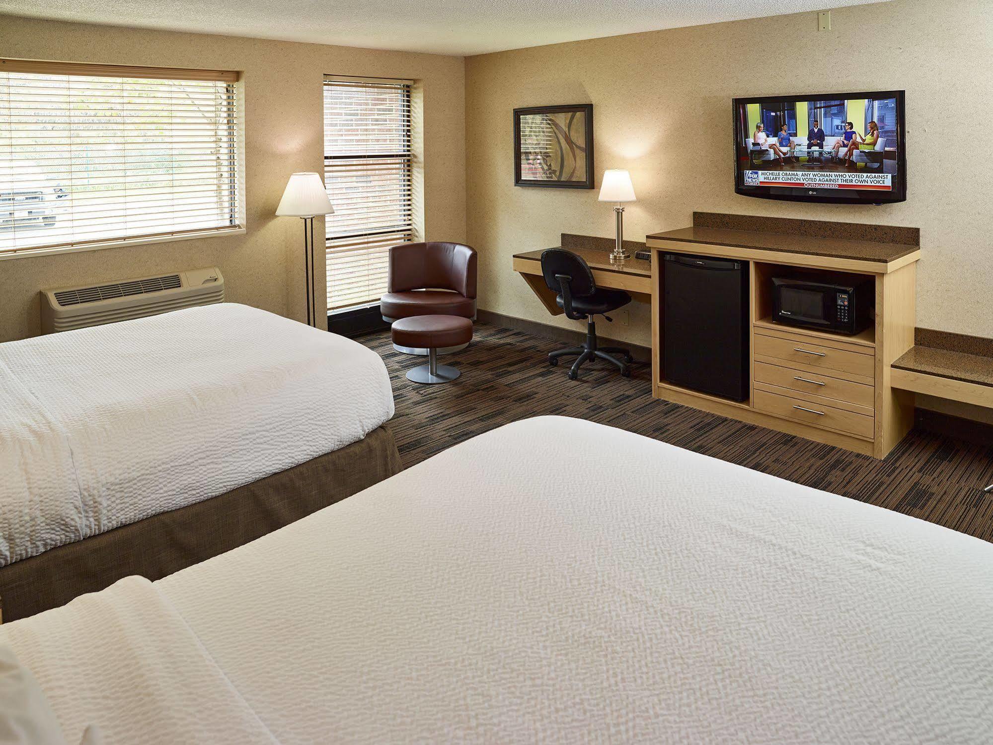 Livinn Hotel Minneapolis North / Fridley Bagian luar foto